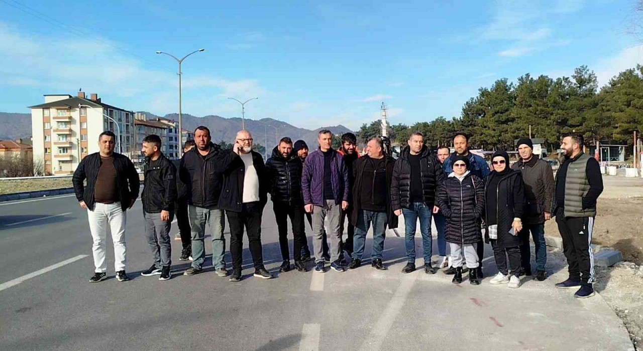D100deki yol genişletme çalışmasına vatandaşlardan tepki: 4 aydır iş yapamıyoruz