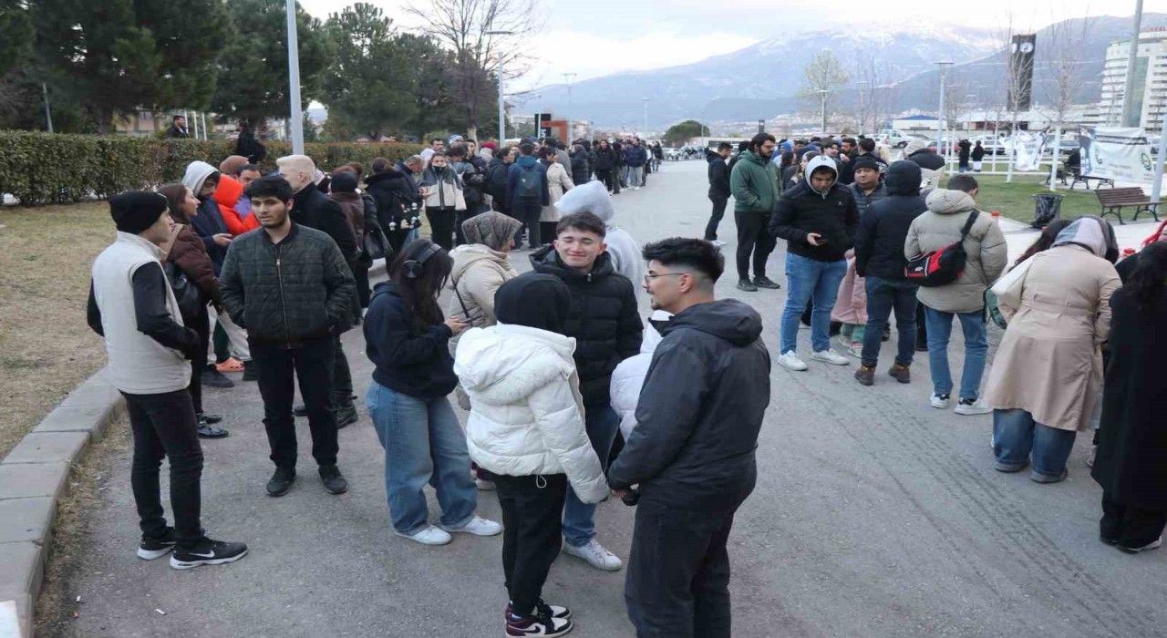 Denizli OSB her akşam 3 bin öğrenciyi geleneksel iftar sofrasında buluşturuyor