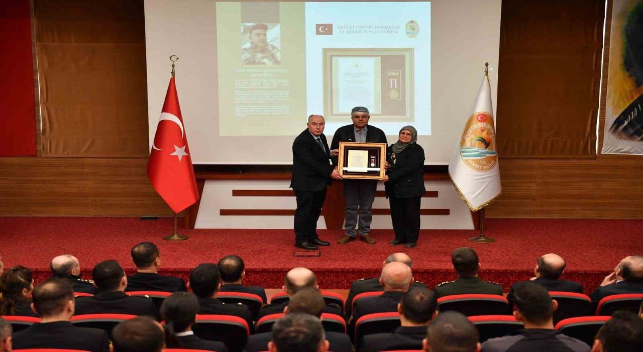 Denizlide Devlet Övünç Madalyası ve Beratı tevcih töreni düzenlendi