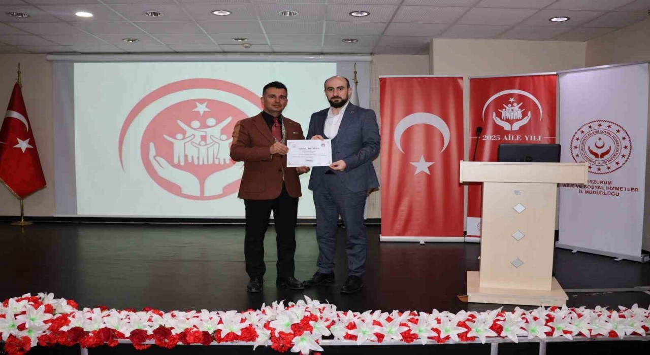 Dijital Çağda Aile söyleşisi Erzurumda gerçekleşti