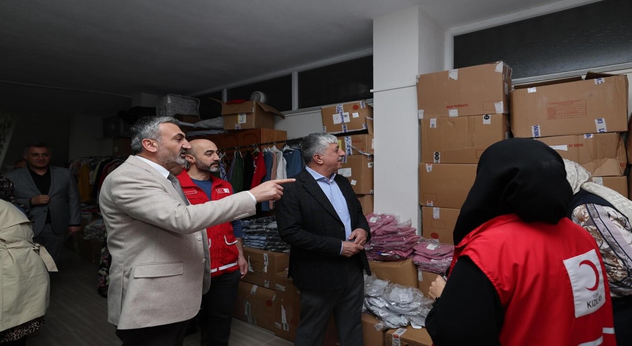 Dilovasında 3 bin çocuk bayramlık kıyafetine kavuştu