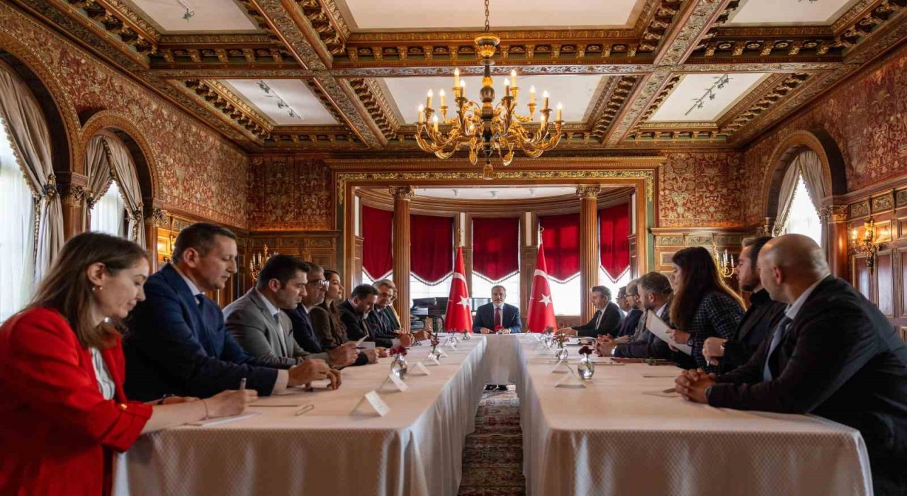 Dışişleri Bakanı Fidan, Suriye-Amerikan Toplumu Temsilcilerini kabul etti