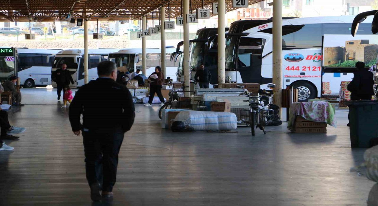 Diyarbakır Şehirlerarası Otobüs Terminalinde bayramın ilk üç günü için rezervasyonlar doldu