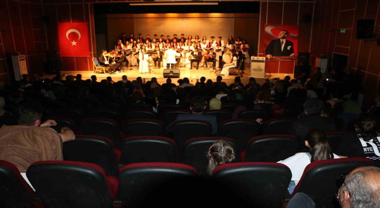 Diyarbakırda 4 dilli konser
