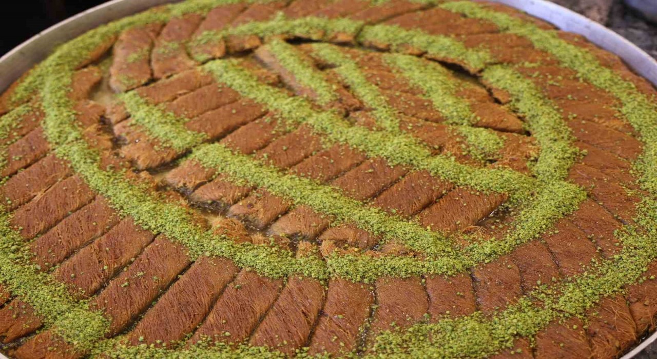 Diyarbakırda bayramda 50 ton tatlı satışı hedefleniyor