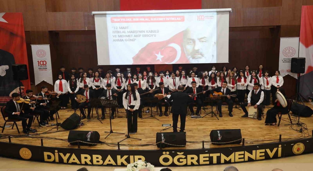 Diyarbakırda İstiklal Marşının Kabulü ve Mehmet Akif Ersoyu Anma Günü coşkusu
