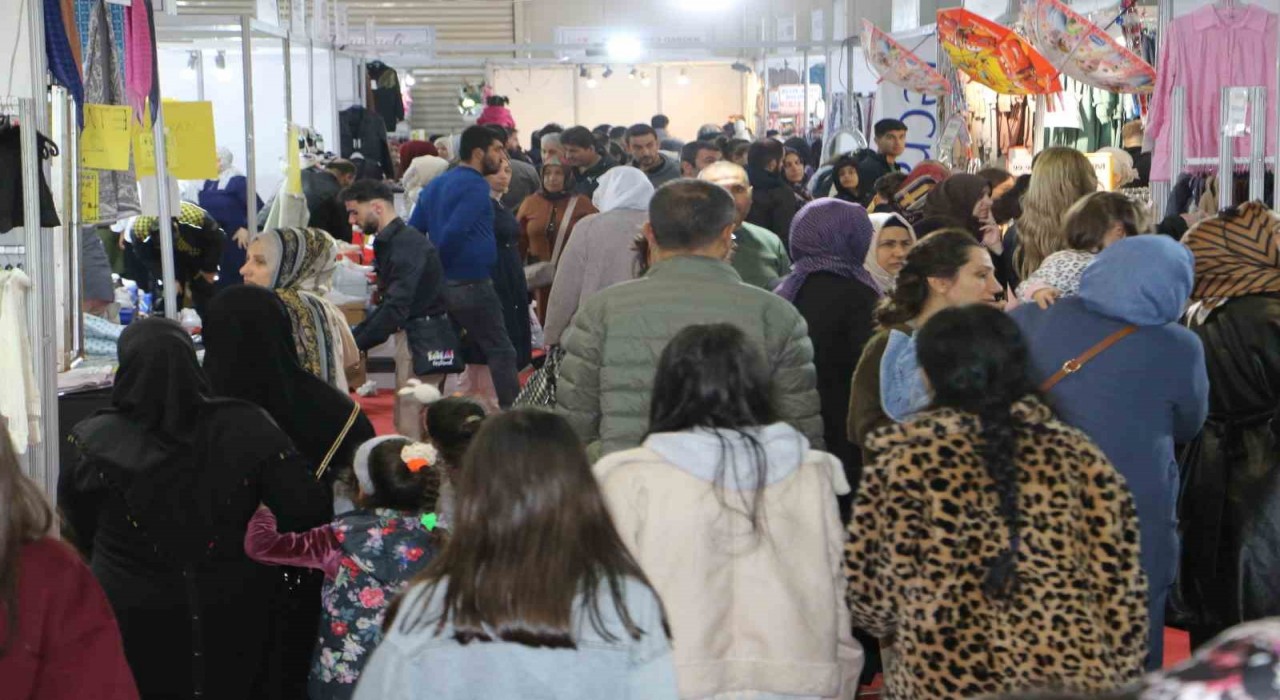 Diyarbakırda yüzde 70 varan indirimli alışveriş festivaline yoğun ilgi