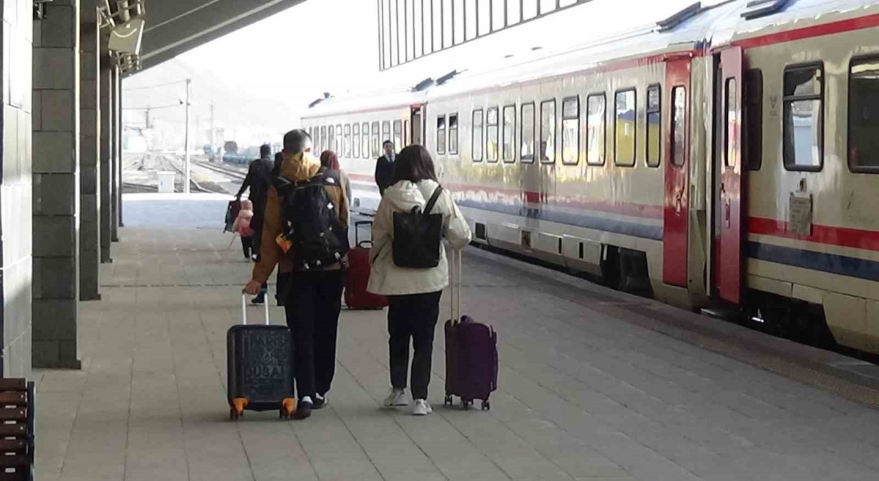 Doğu Ekspresinde bayramı yoğunluğu