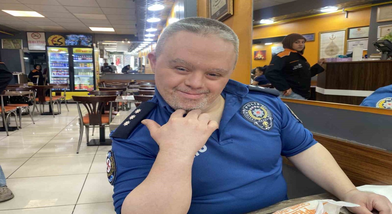 Down sendromlu komiser mahallede ilgi odağı