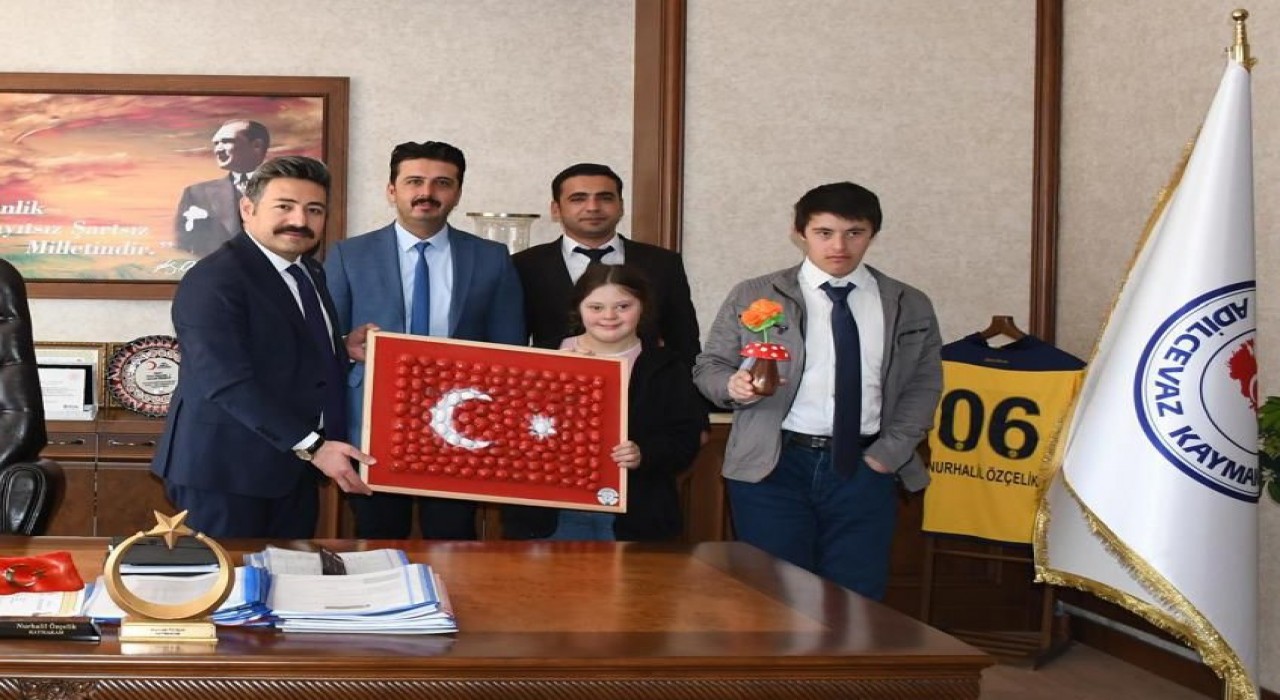 Down sendromlu öğrencilerden Kaymakam Özçelike ziyaret