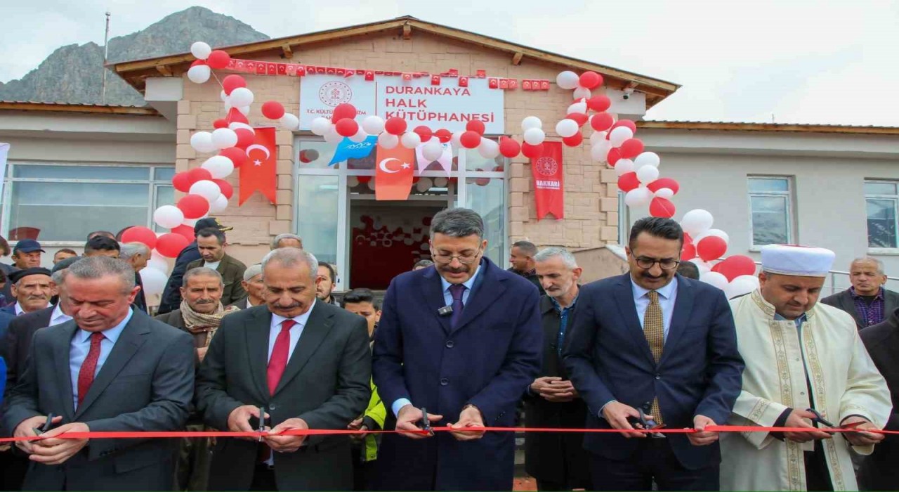 Durankayada dualar eşliğinde kütüphane açılışı