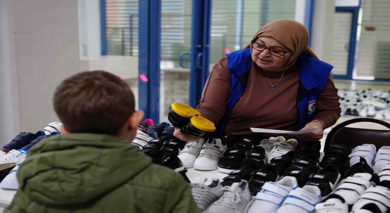 Düzce Belediyesi bu bayram da çocukları sevindirdi