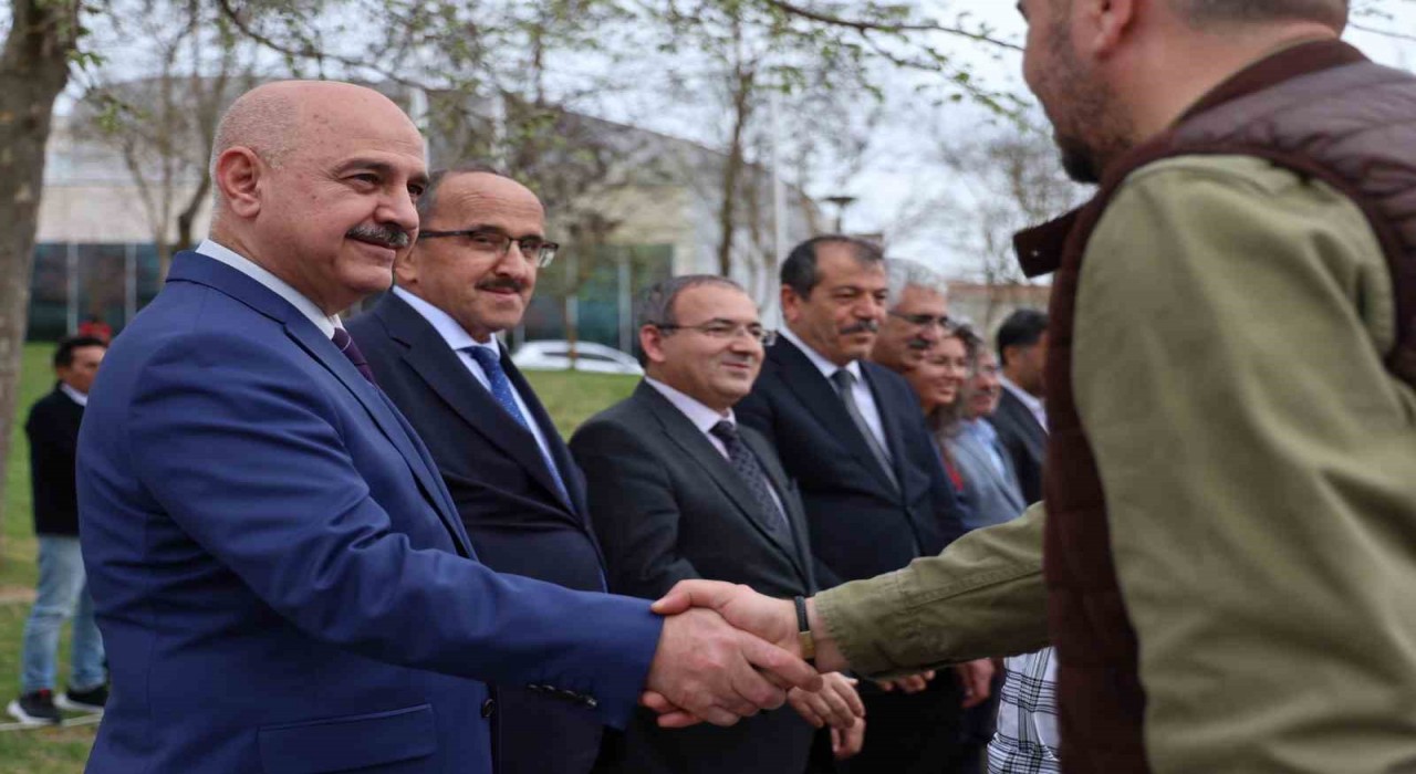 Düzce Üniversitesi bayramlaşma töreninde buluştu