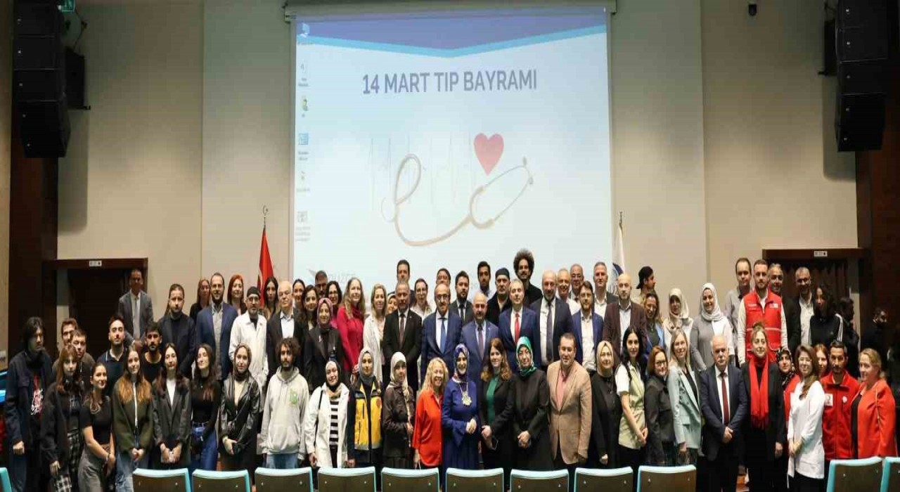 Düzce Üniversitesinde Tıp Bayramı kutlandı