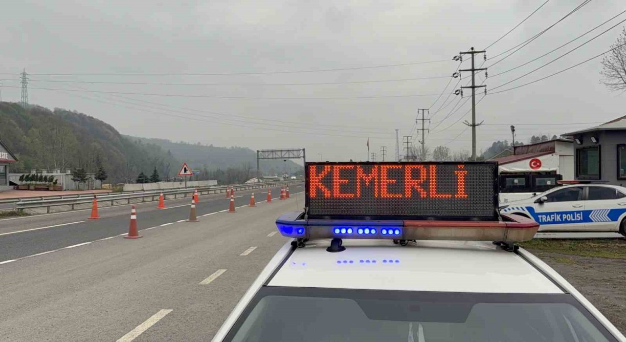 Düzceden 3 günde 770 bin araç geçti