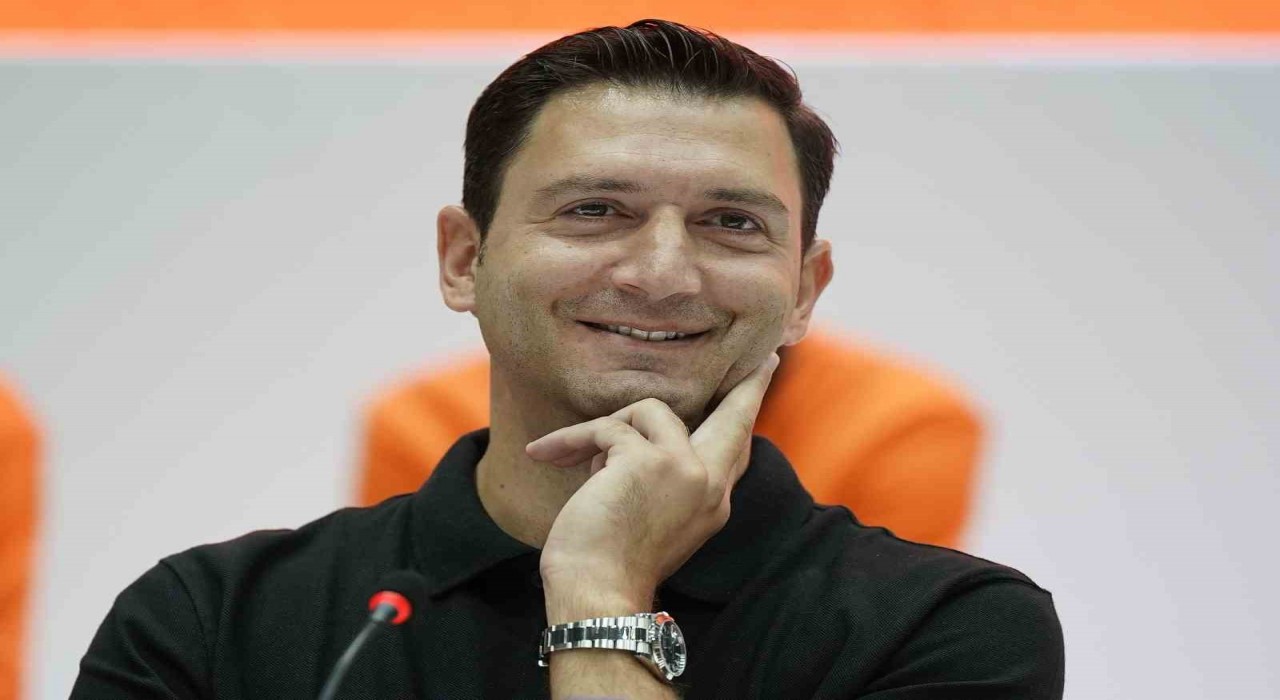 Eczacıbaşı Dynavitte Ferhat Akbaş ile yollar ayrıldı