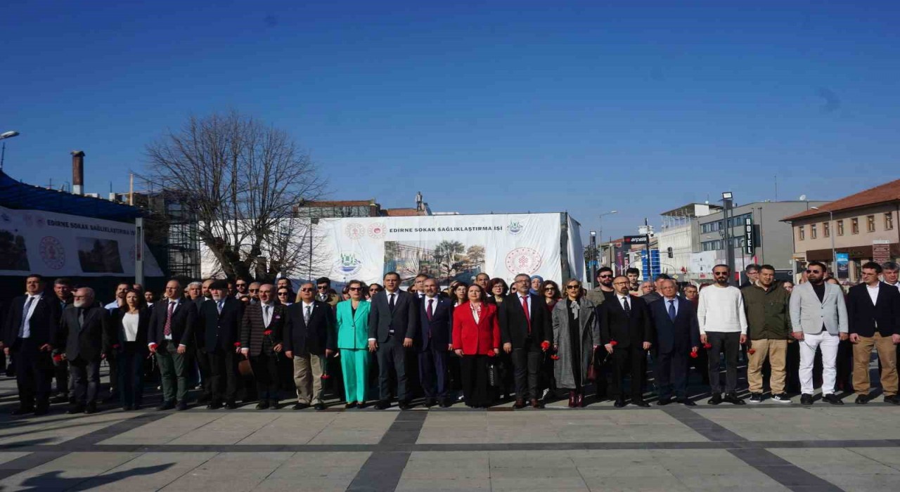 Edirnede 14 Mart Tıp Bayramı dolayısıyla tören düzenlendi