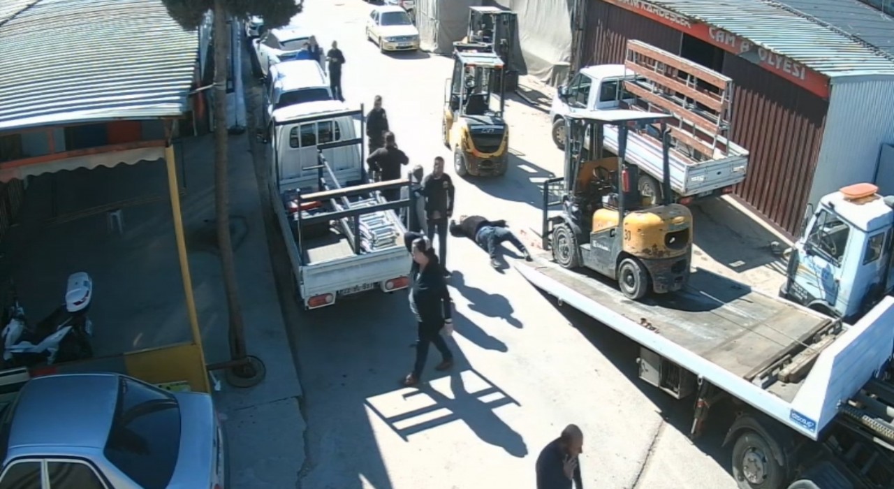 Edirnede forklift kazasında 1 kişi feci şekilde hayatını kaybetti: O anlar kamerada