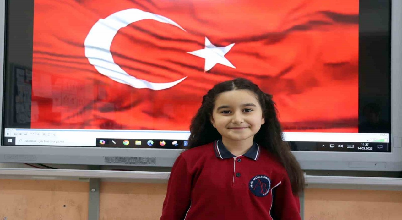 Elanın İstiklal Marşı sevgisi Türkiye birinciliği getirdi