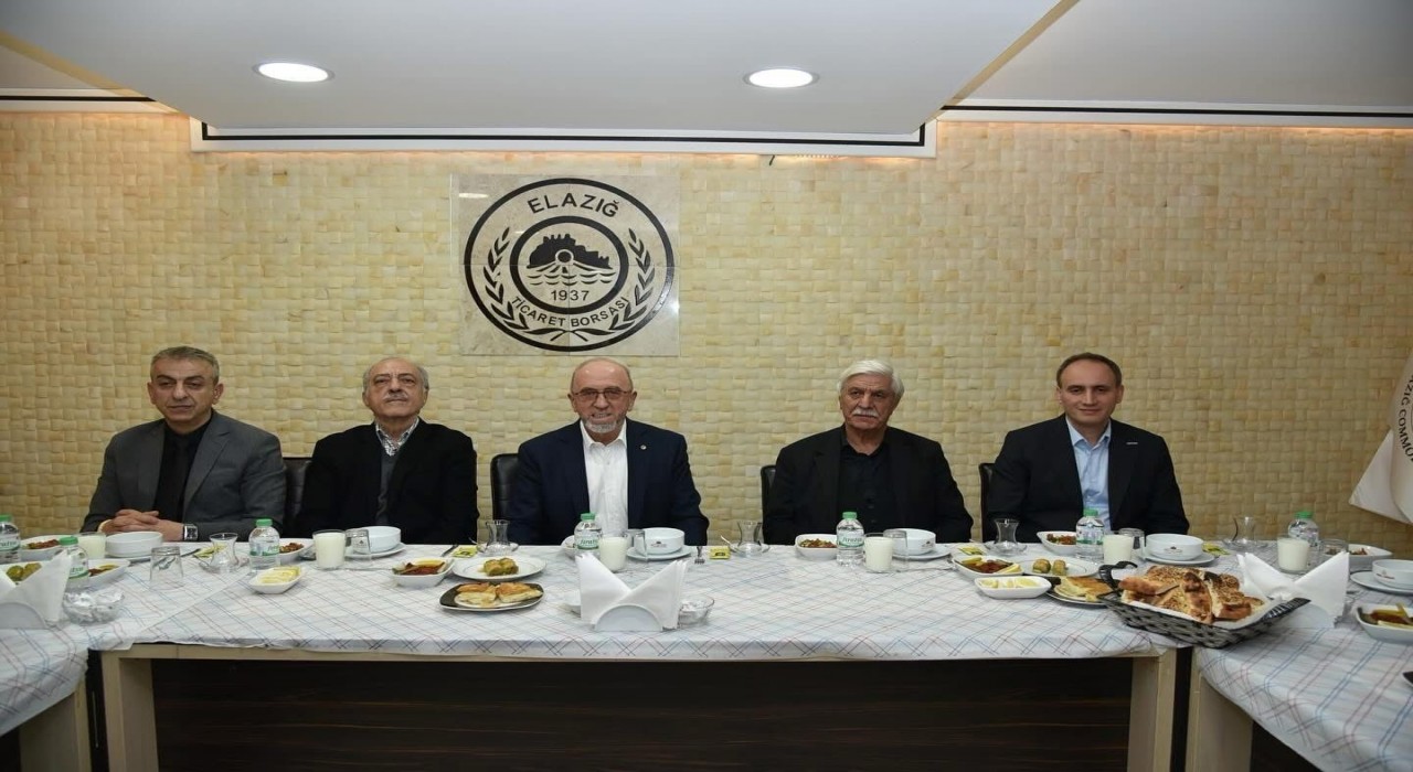Elazığ Ticaret Borsası, STK temsilcilerini iftarda ağırladı