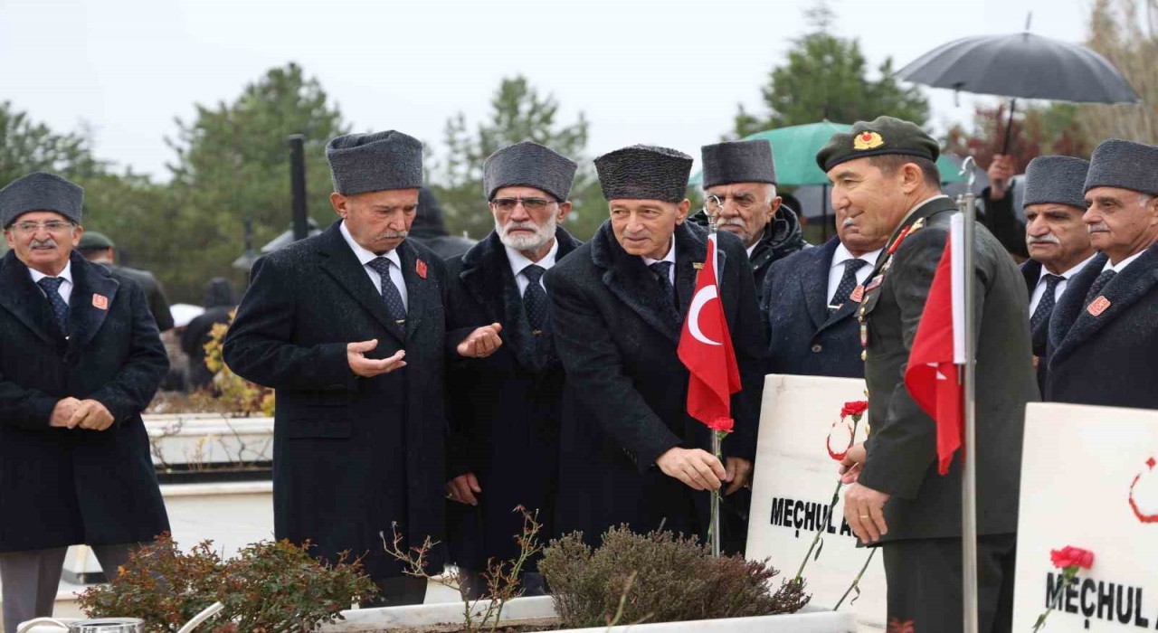 Elazığda 18 Mart Çanakkale Zaferi ve Şehitleri Anma Günü programı düzenlendi