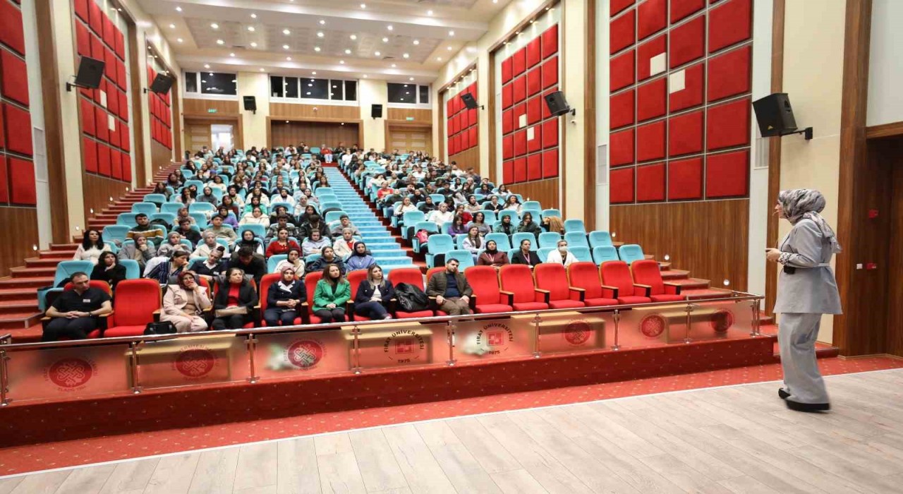 Elazığda geleceğin hemşirelerine oryantasyon eğitimi verildi