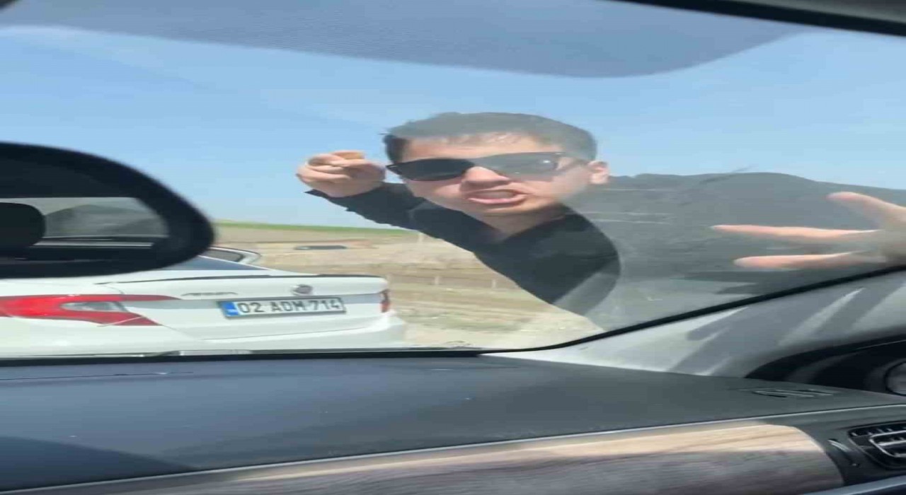 Elazığda sürücünün saldırıya uğradığı anlar kamerada