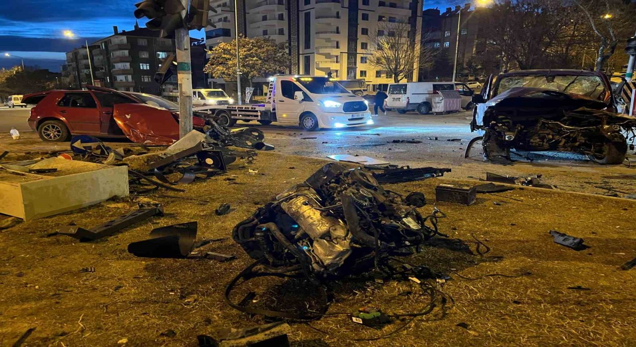 Elazığda trafik kazası: 1i ağır 5 yaralı