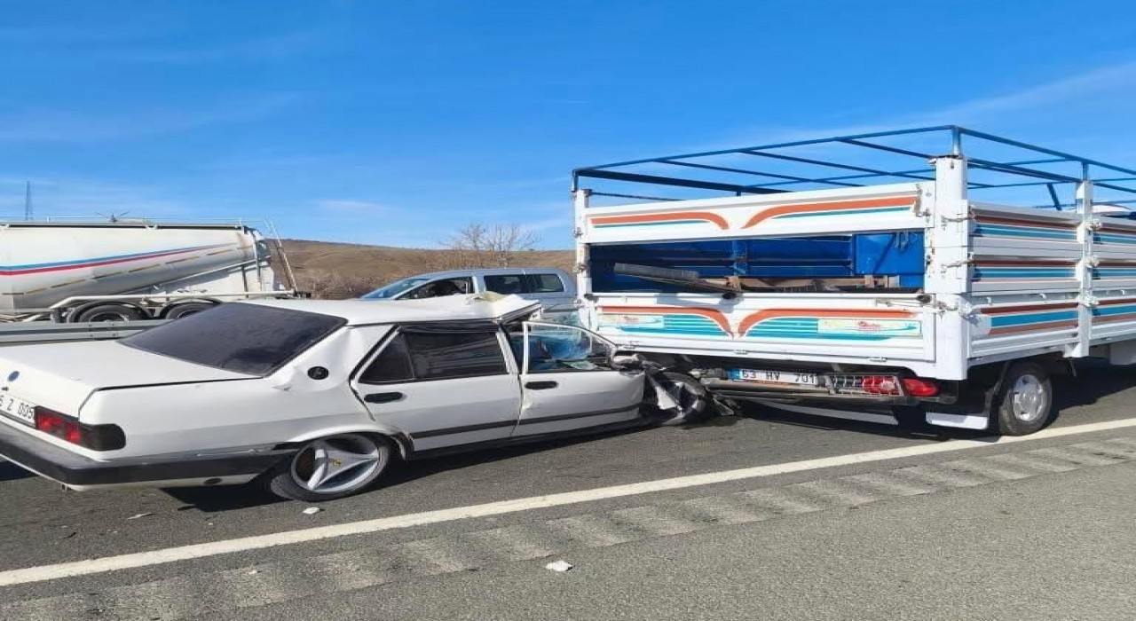Elazığda trafik kazası: 2 yaralı