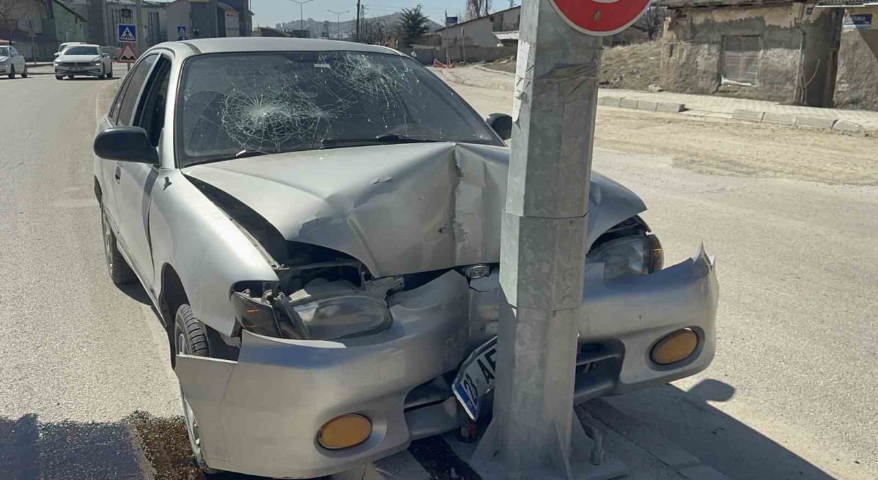 Elazığda trafik kazası: 3 yaralı