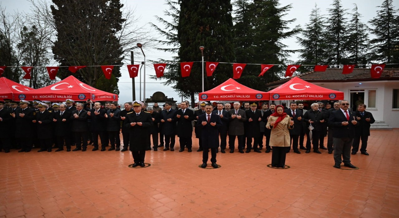 Eller şehitler için semaya açıldı