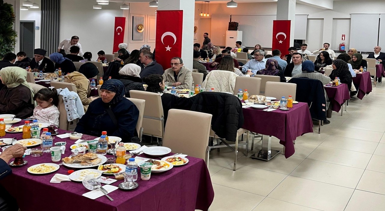 Emette şehit yakınları ve gazilere iftar