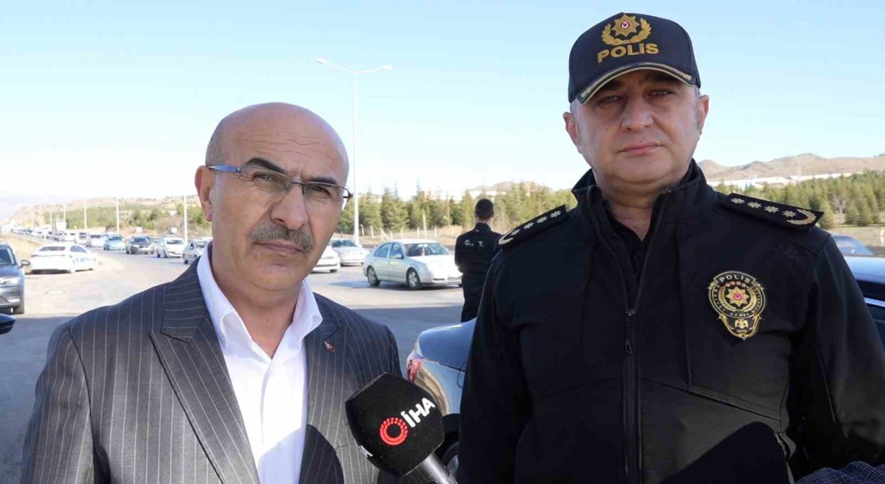 Emniyet Genel Müdürü Demirtaştan tatil için yola çıkanlara 3 kritik uyarı: Emniyet kemeri, telefon, hız