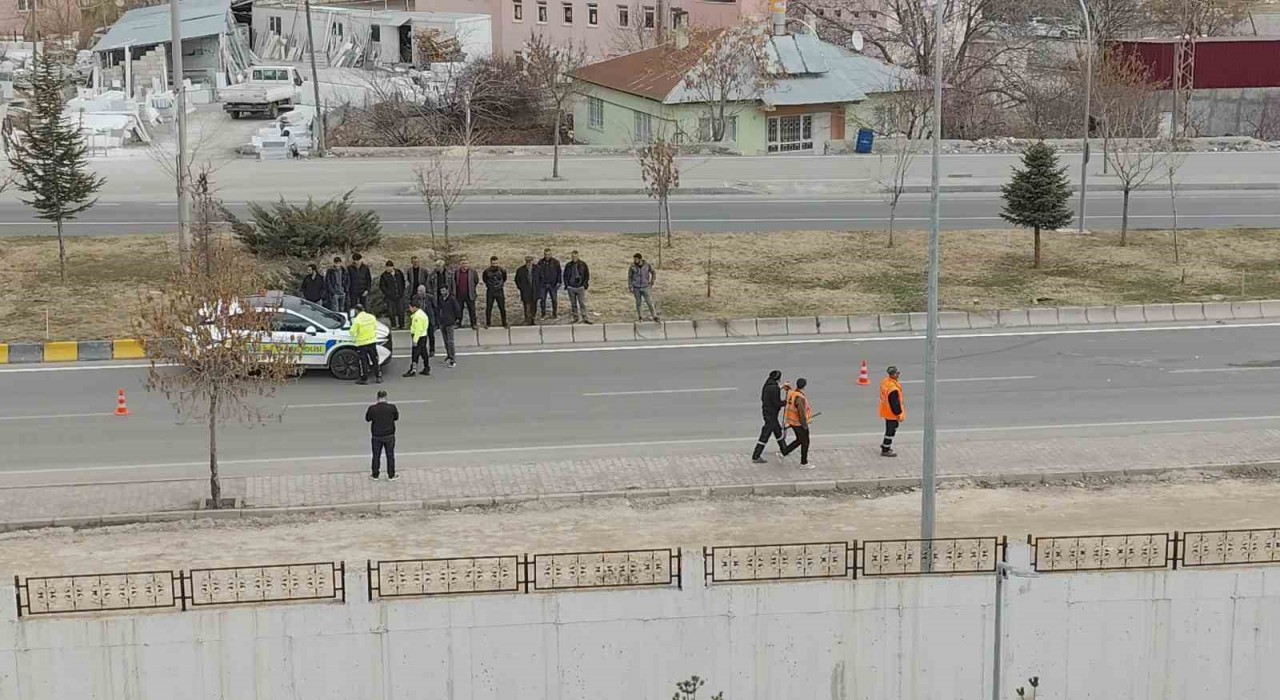 Ercişte trafik kazası: 1 yaralı