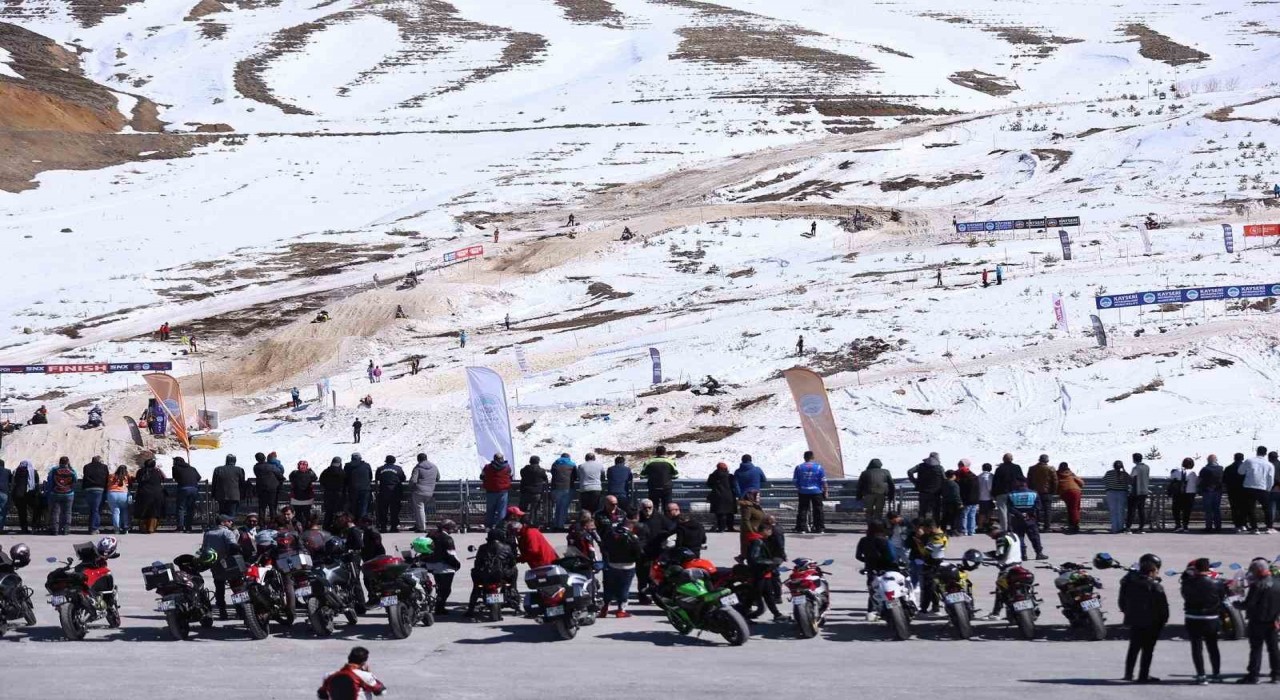 Erciyesten yükselen kar motorlarının sesi, tüm dünyaya duyuldu