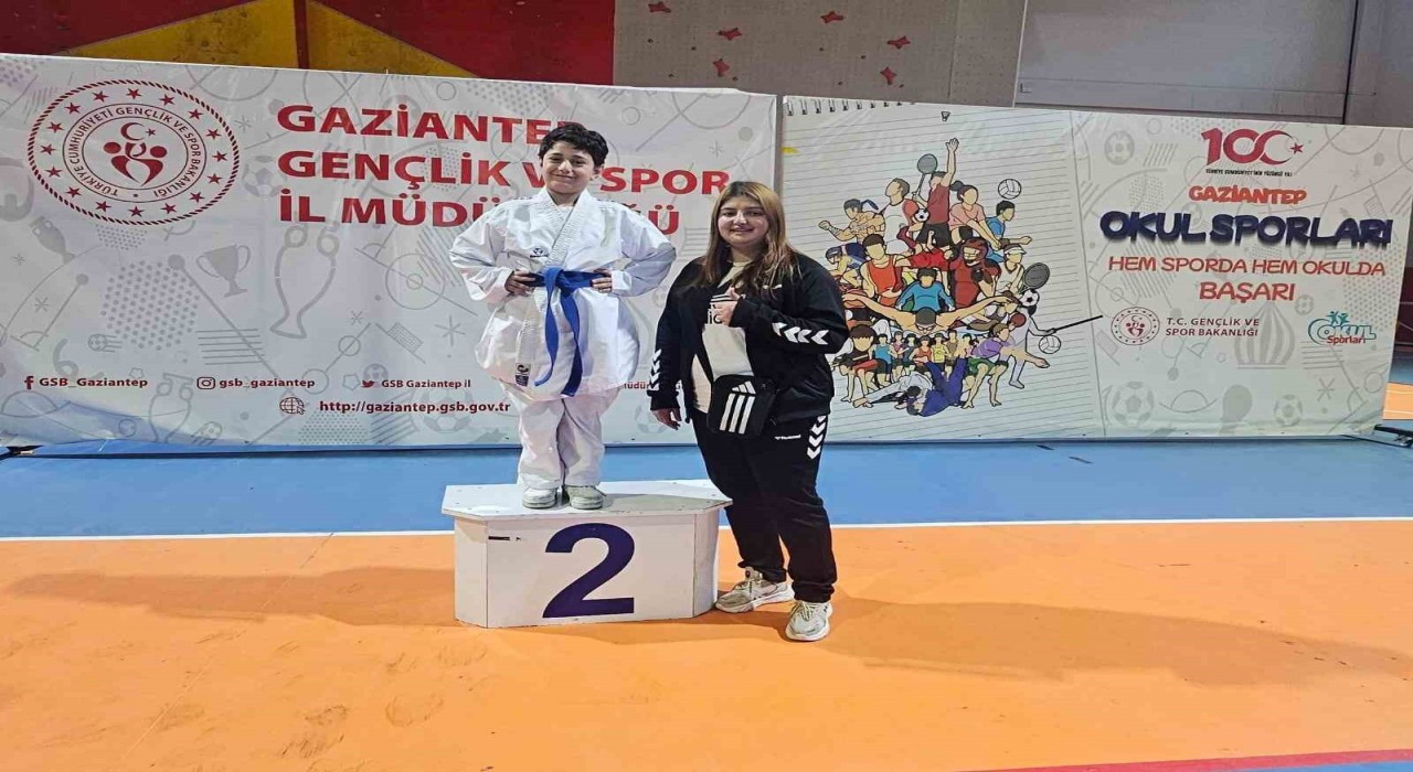 Erdem Kolejinden karate seçmelerinde büyük zafer