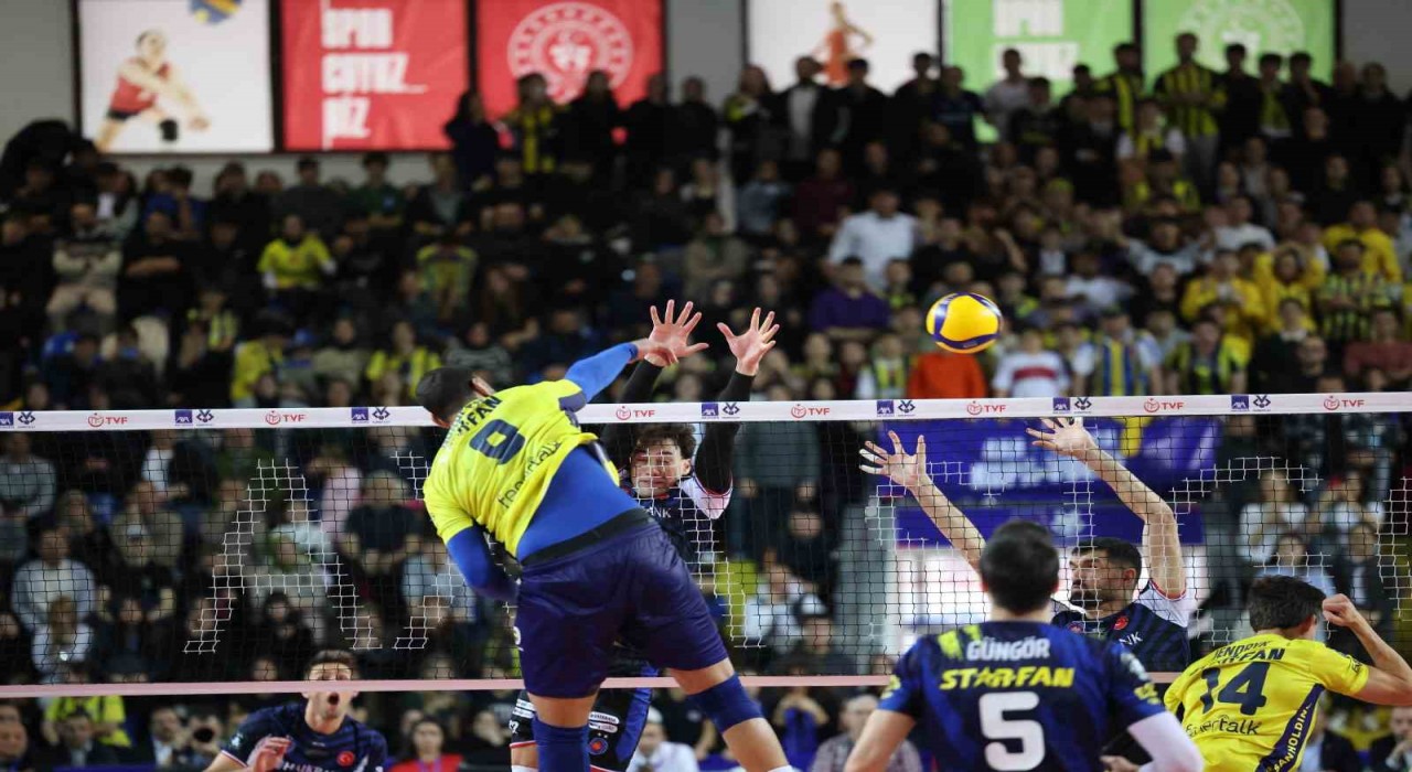 Erkekler Kupa Voleyde şampiyon Fenerbahçe