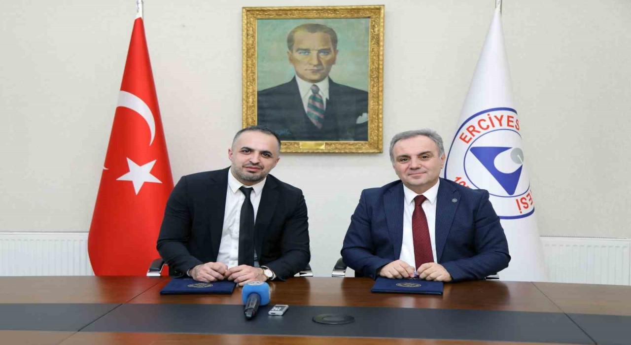 ERÜnün 800 yataklı yeni hastane binasının proje sözleşmesi imzalandı