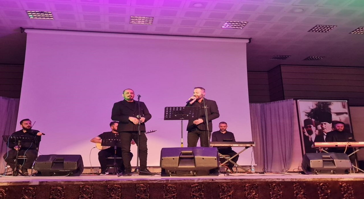 Erzincanda Kahramanlık Türküleri konseri düzenlendi