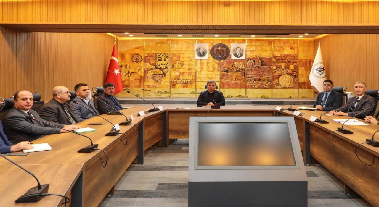 Erzincanda sahipsiz hayvanlarla ilgili toplantı düzenlendi