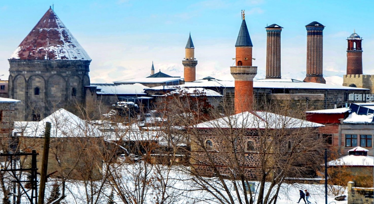 Erzurumda bebeklerde Asel ve Alparslan ismi revaçta