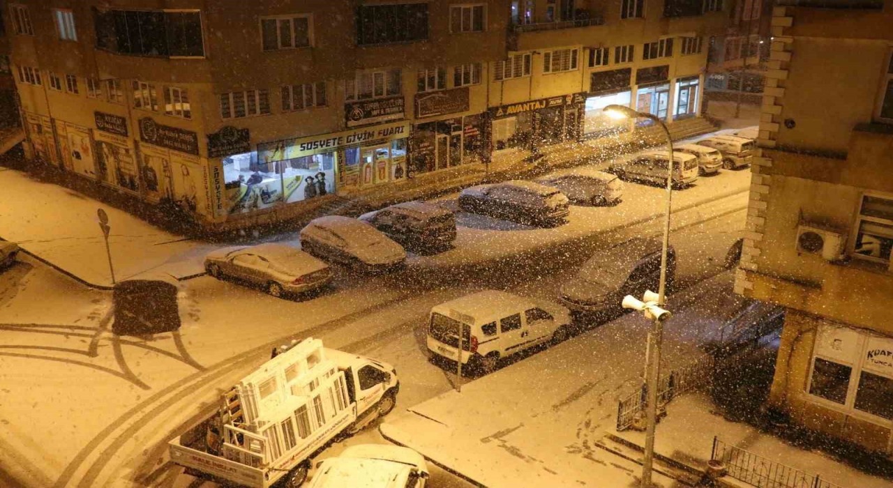Erzurumda bir günde iki mevsim