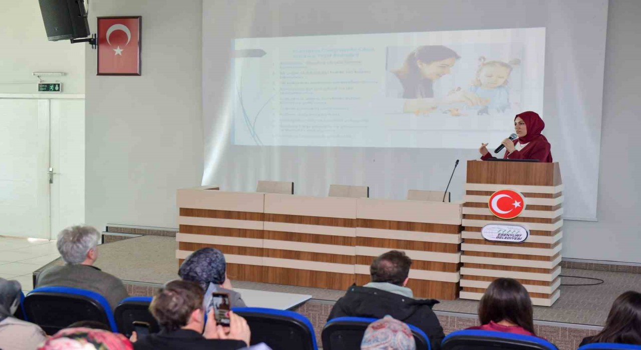 Esenyurtta ailelere dil ve konuşma gelişimi semineri