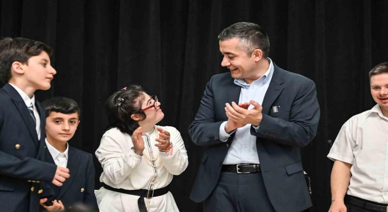 Esenyurtta özel bireyler ve aileleri iftar sofrasında buluştu