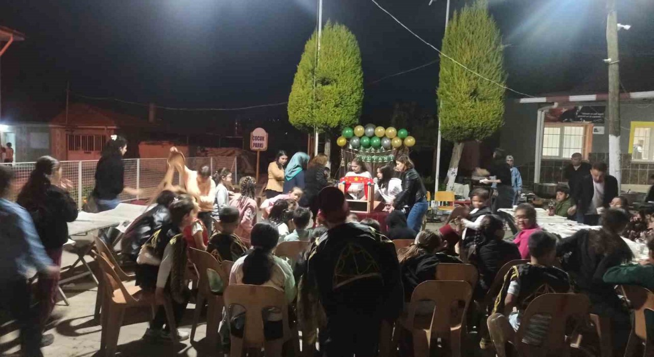 Eski ramazanları okul bahçesinde yaşattılar