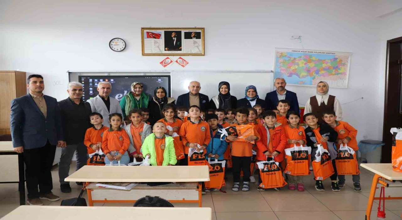 Eski TFF Başkanı Büyükekşiden depremzedelere destek