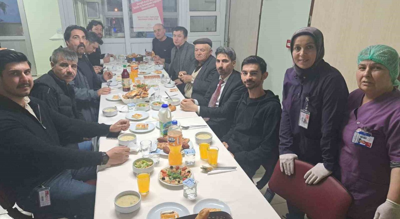 Eskişehirde sağlık çalışanları iftarda buluştu