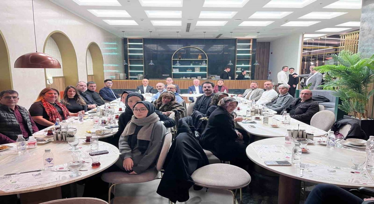 Eskişehirde Vali Yardımcısı Oğuz Şenlikin katılımıyla iftar yemeği düzenlendi