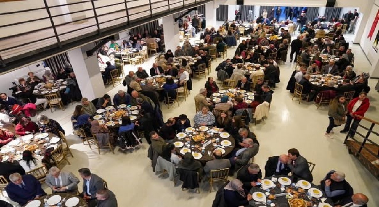 Eskişehirde yaşayan Ümraniyeliler iftar programında buluştular