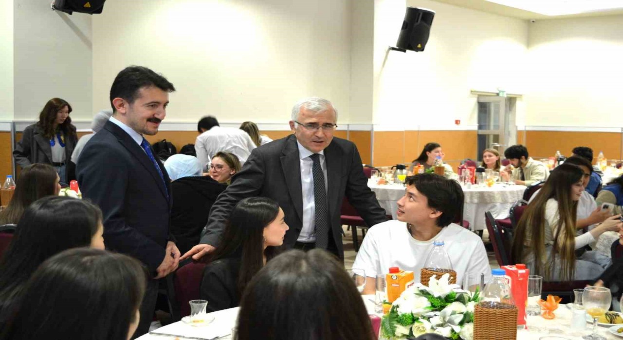 ESOGÜ TÖMERden uluslararası öğrencilere iftar